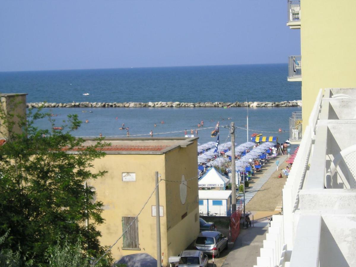 Hotel Lauretta Bellaria-Igea Marina Exterior foto