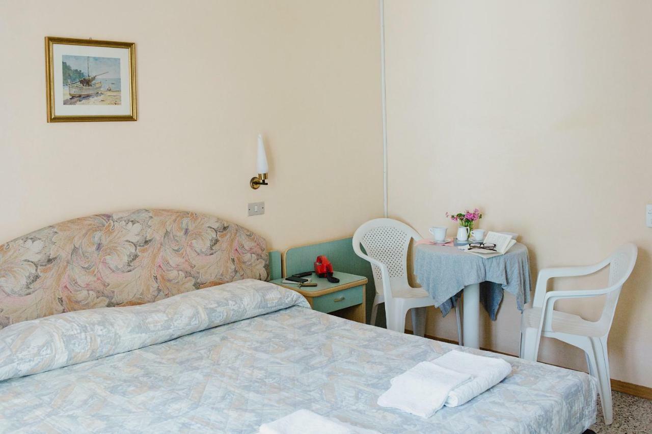 Hotel Lauretta Bellaria-Igea Marina Exterior foto