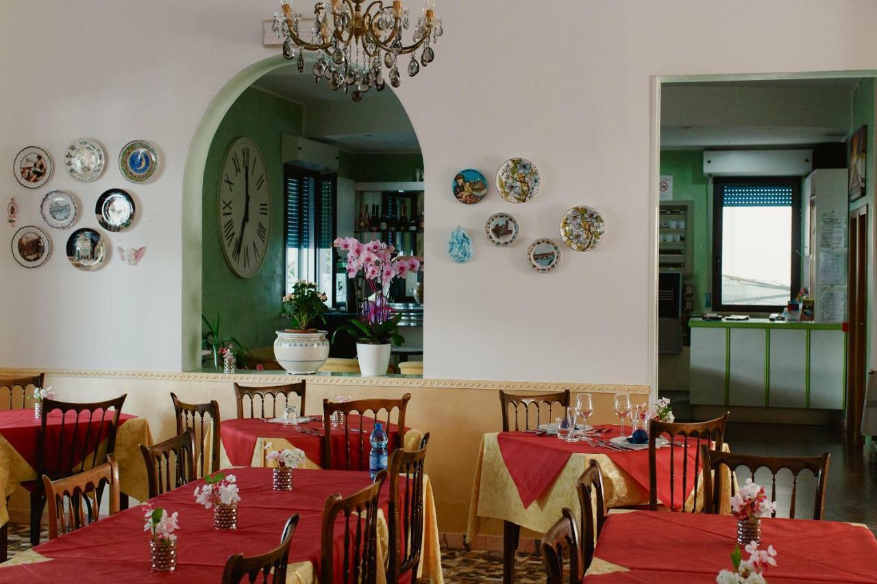 Hotel Lauretta Bellaria-Igea Marina Exterior foto